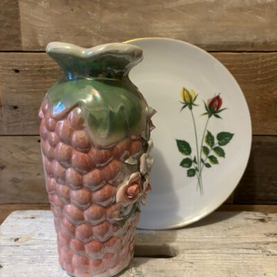 www.queensbrocanteboutique.nl webwinkel brocante vintage curiosa vaas gebloemd parelmoer kitsch