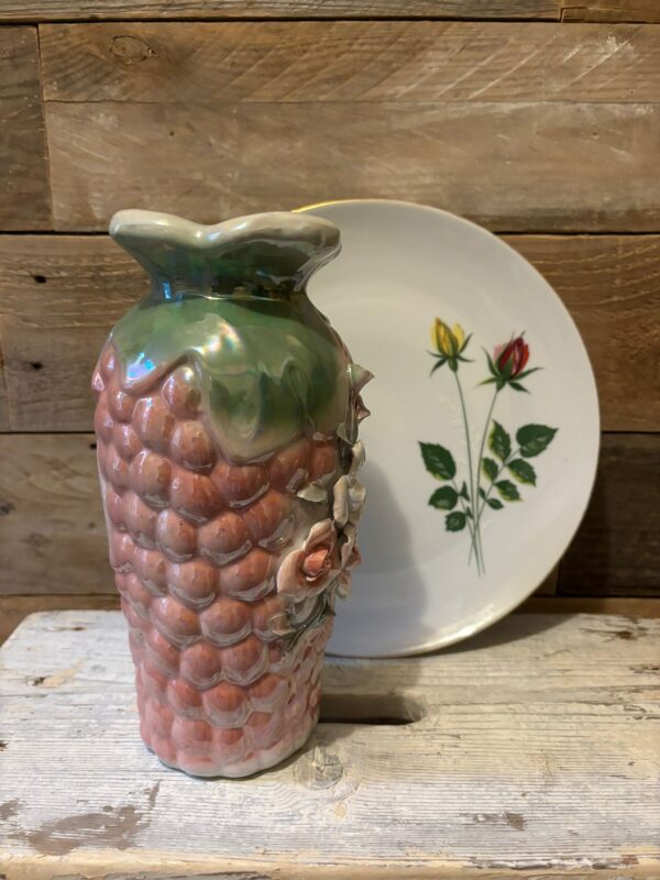 www.queensbrocanteboutique.nl webwinkel brocante vintage curiosa vaas gebloemd parelmoer kitsch