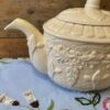 www.queensbrocanteboutique.nl webwinkel brocante vintage theepot portugees porselein cream ware hightea