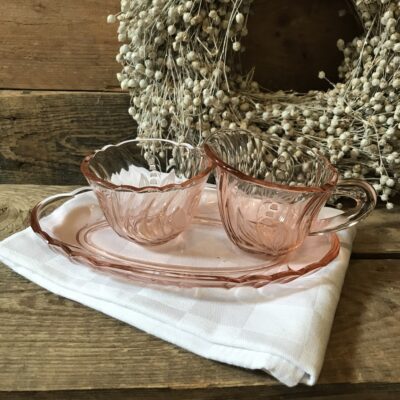 www.queensbrocanteboutique.nl brocante vintage webshop pyrex roomstel rose