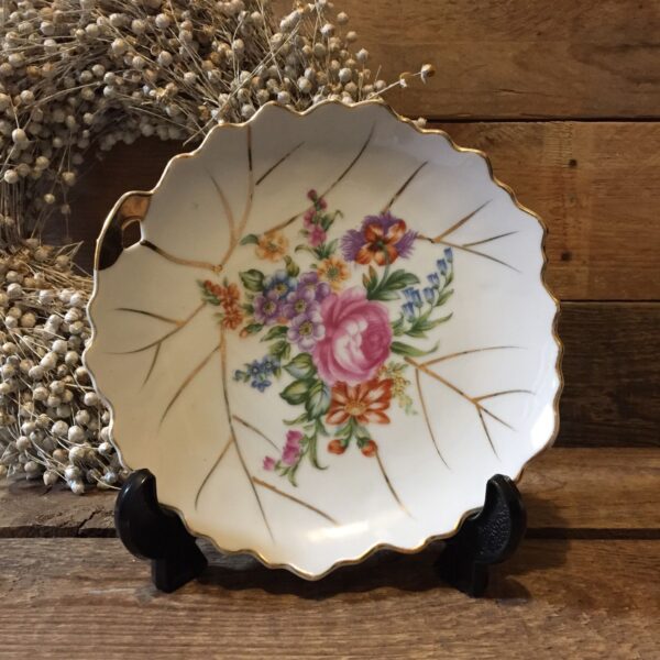 www.queensbrocanteboutique.nl brocante vintage webshop gebloemd bordje high-tea