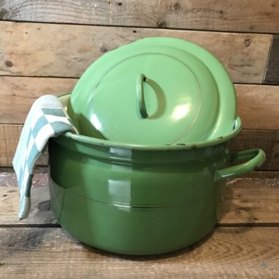 www.queensbrocanteboutique.nl brocante brocantewebshop webshop emaille groen keukenemaille