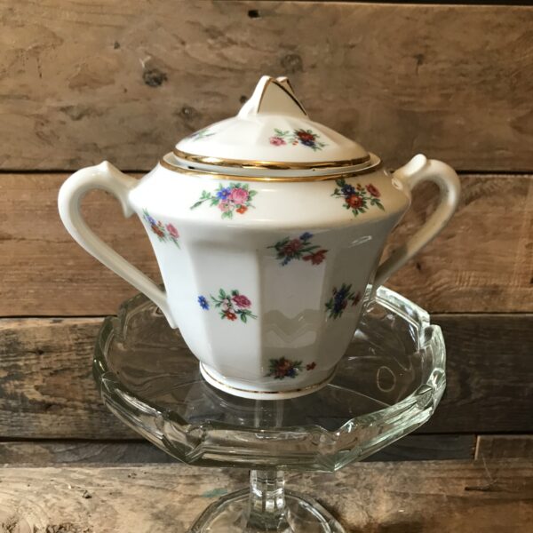 www.queensbrocanteboutique.nl brocante vintage webshop gebloemdservies suikerpot