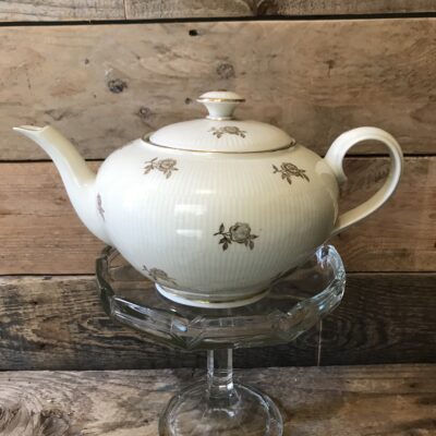 www.queensbrocantebotique.nl brocante vintage webshop theepot hightea