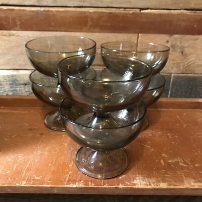 www.queensbrocanteboutique.nl rookglas coupes glazen schaaltjes vintage brocante brocantewebwinkel brocantewebshop