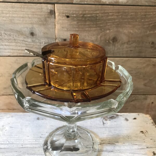 www.queensbrocanteboutiqe.nl kaviaarschaalje pyrex okergeel vintage brocantewebwinkel