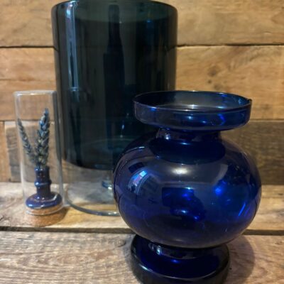 www.queensbrocanteboutique.nl brocante webwinkel vintage gekleurdglas curiosa