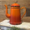 www.queensbrocanteboutique.nl webwinkel brocante vintage curiosa emaille keukenemaille oranje rood koffiepot